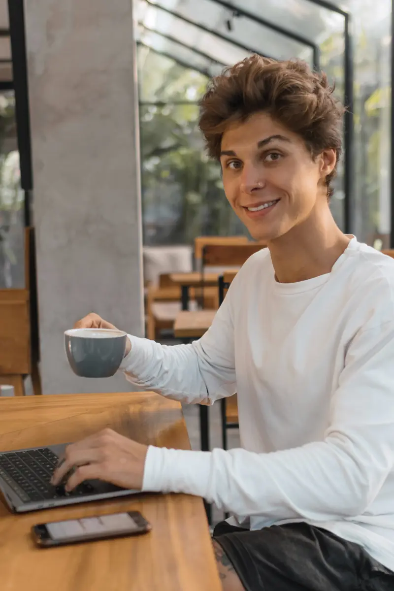 coffee-shop dating photo background 8 — natural lifestyle